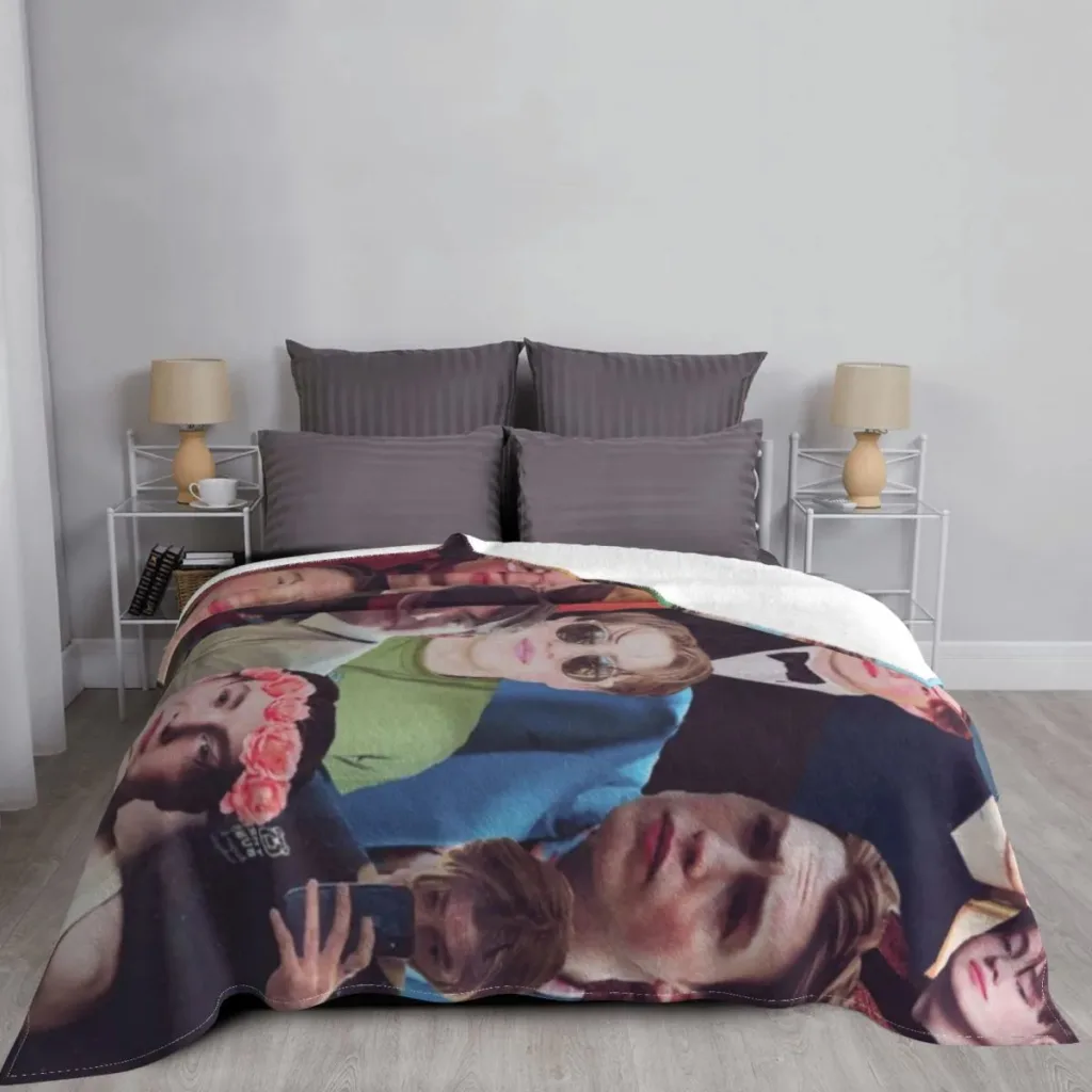 Personalised Face Blanket - Photo 1