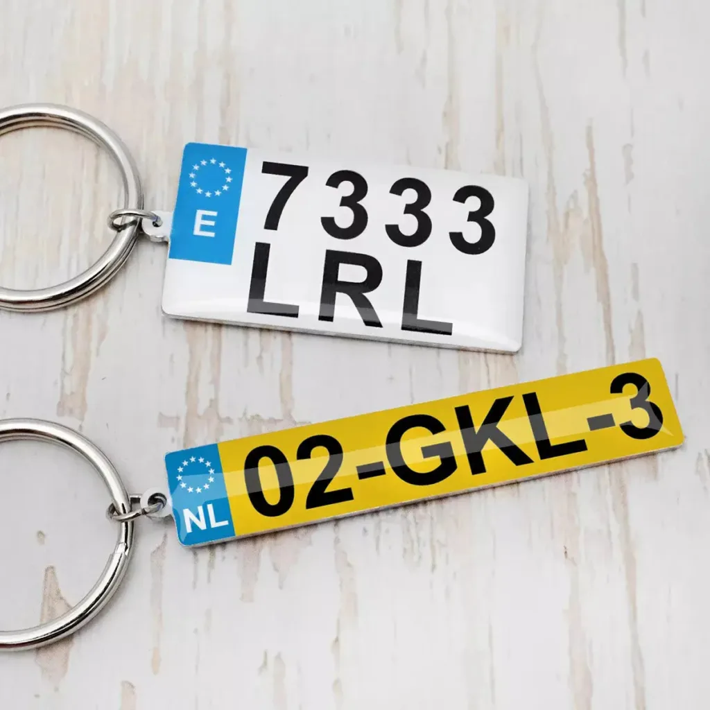 Personalised Number Plate Keyring - Photo 1