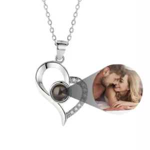 personalized-photo-projection-necklace-1